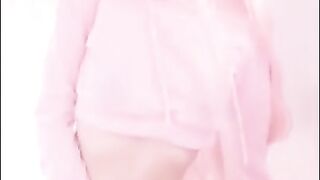 Belle Delphine Masterbating