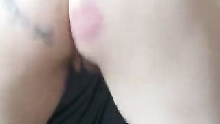 webcam whore showing her fuck holes