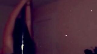 Pole Twerking
