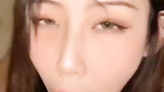 Hot Chinese Girl Suck her Boyfriend's Cock