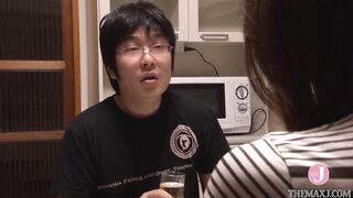 Hot Asian Wife with Perfect Slender Body Succumbed to her Perverted Oil Masseuse... [NTRD-039]