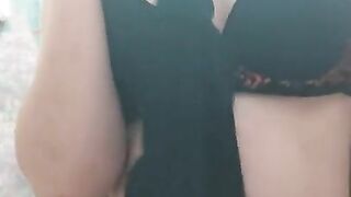 Bare her Elastic Breasts - ElliJade