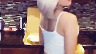 SXXIENESSIE TWERK SNAPCHAT