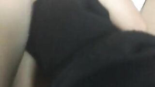 【個撮】乳首がきれいなお姉さんを焦らしながら手マン