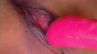 Pink vibrator made me cum
