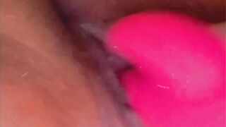 Pink vibrator made me cum