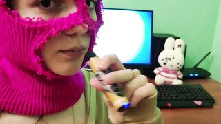 BEAUTIFUL GIRL SEXY SMOKE VAPE TO MUSIC!