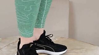 Sneaker unboxing and try on