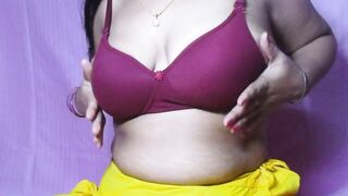 Mona Bhabhi Showing Again Her Milky Boobs Hairy Armpit