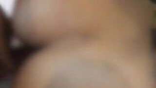 デカ尻、女子◯生を制服のままバックで中出し【素人撮影】