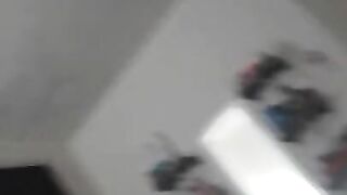 Culona Cabalgando Tanga de lado