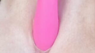 So horny rn!!???? playing with my tight pussy ❤️‍????