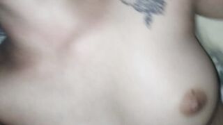 MARIDO CORNUDO LIMPIA SEMEN MIRON