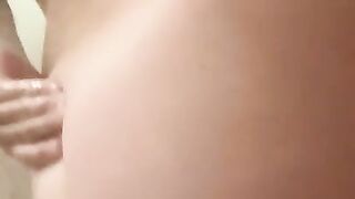 SQUIRTING IN THE SHOWER