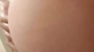 SQUIRTING IN THE SHOWER
