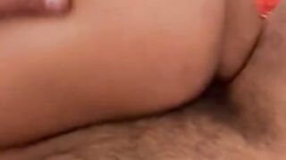 Mi prima es muy cachonda y me monta rico
