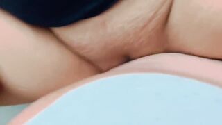 Latina girl gets fucked after a long day of work ????