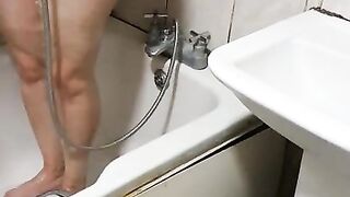 Spying on step mom in the bathroom and fucking her without condom