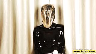 Fejira com Two layers latex hood breathplay and sleeping bag
