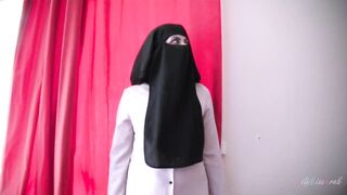 Arab Blowjob with Hijab