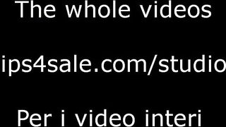 Teen Italiana Seduce Professore e si Fa Annusare i Piedi Outdoors Femdom Foot Domination