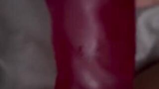 Love shoving this in my pussy..hit ????
