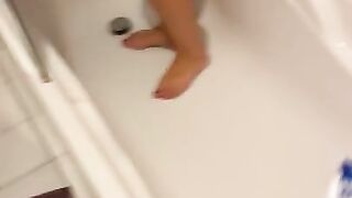 Il a giclé sur ma brosse à dent