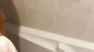 Il a giclé sur ma brosse à dent