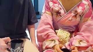 【くすぐり検証】乾杯しながらくすぐったらどうなる！？♡ #shorts