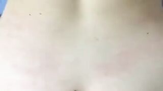 Siktikçe Dalgalanan Kalçalarının Üstüne Boşaldım