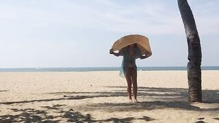 Big hat Public Beach flashing
