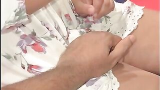 කන්න ගිහිනුත් ඉන්න බැරි හැටි under table fingering public restaurant