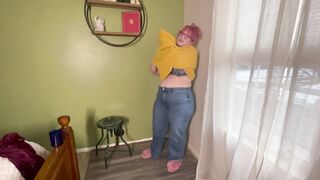 Lust potion makes Alice Horny and Gassy Farting and blowing up the toilet while she sucks your cock V191.1