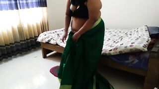 Sexy saree wearing tamil aunty fucks in hotel bed and cums a lot - Big Boobs (Hindi Audio)