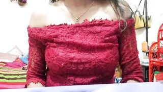 Desi horny bhabhi wants a big cock for fuck her pussy