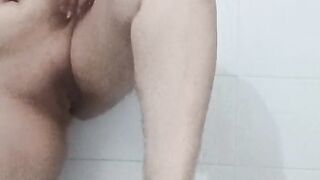I do live masturbating for a follower who supports my videos