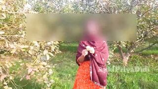 Indian sex Maa ke samne souteela Baap ne beti ko chud diya with hindi audio