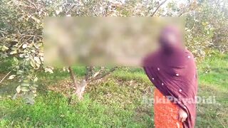 Indian sex Maa ke samne souteela Baap ne beti ko chud diya with hindi audio