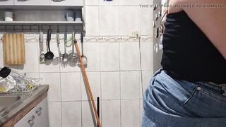 Mom jerking while cooking