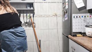 Mom jerking while cooking