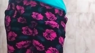 Hot 18-year-old Thai Teen, has sex with tourist and lets him film her fucking him. Amateur Video