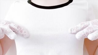 The nipple slipped when a woman wearing a T -shirt with a no bra was masturbating with her nipples