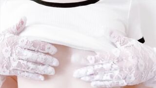 The nipple slipped when a woman wearing a T -shirt with a no bra was masturbating with her nipples