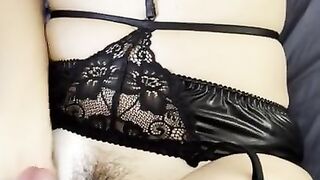 Huge Cumshot on my hairy Pussy
