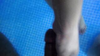 Handjob inside Pool, amateur