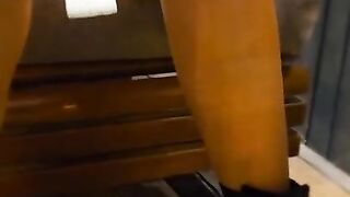 in restoran without panties