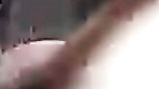 أحب أن يكون كس بلدي مفتوحًا وسكب السائل المنوي في فمي أو في فمي