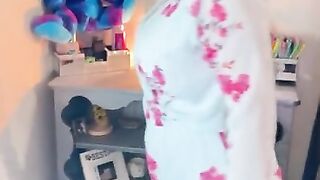 First Date night blowjob with a shy girl