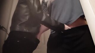 We quickly jerked off each other's pussies in the toilet and cum - IkaSmokS