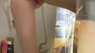 redhead slut spreads her pussy for you in the shower (OF leak)